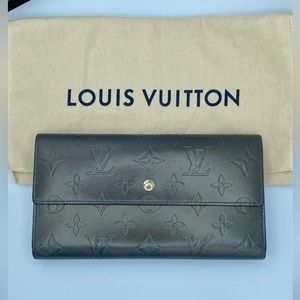 LOUIS VUITTON Vernis International Long Wallet (dust bag included)